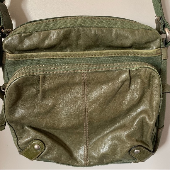 Fossil Handbags - Fossil leather crossbody bag purse green